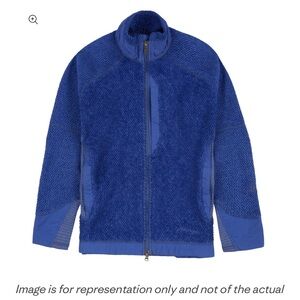 W's Patagonia R3 Jacket
Style #
25720_VINTAGE